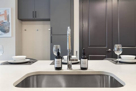 Kitchen or kitchenette, Seating area, Dining area, kitchen