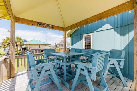 Haven Gulf Views Pet Friendly Sleeps 15 House in Bolivar Peninsula