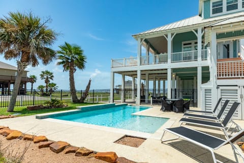 Exclusive Pool Gulf Views Modern Cargo Lift House in Bolivar Peninsula