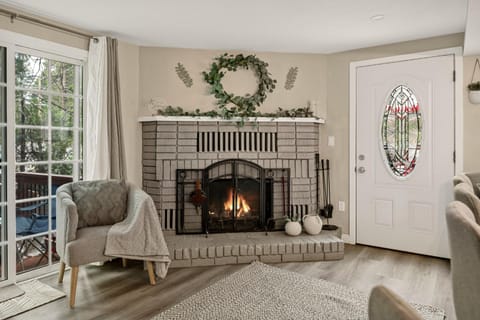 Nature's Oasis Mountain Retreat cabin Cabin in Running Springs