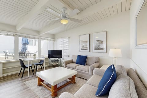 Seascape II House in Balboa Peninsula