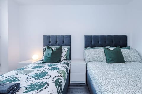 Walkable distance to LFC & EFC Stadiums Apartment in Liverpool