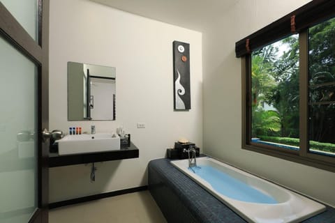 Bathroom, Bath