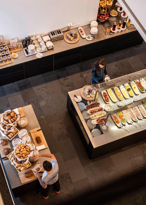 Breakfast, Buffet breakfast