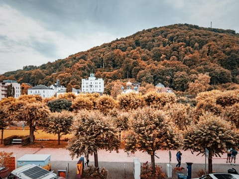 Natural landscape, Mountain view, Location