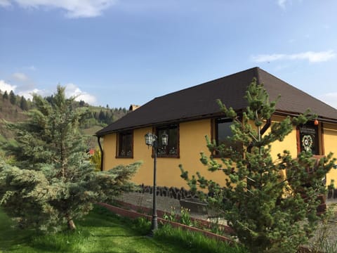Casa Dudu House in Brașov County