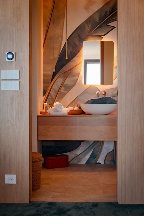 VILLA ELLE con Piscina, Jacuzzi e Vista Villa in Monaco