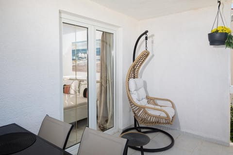 Balcony/Terrace, Balcony/Terrace