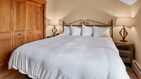 Bed, Decorative detail, Bedroom