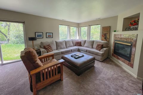 Bridgewater Terrace Getaway Apartment in Avon