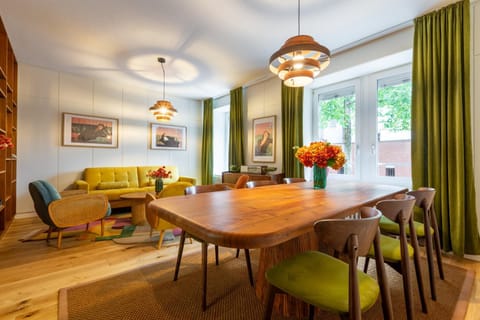 Living room, Dining area