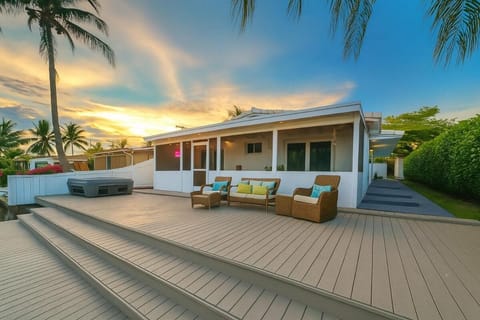 Patio, Day, View (from property/room), Balcony/Terrace, Seating area