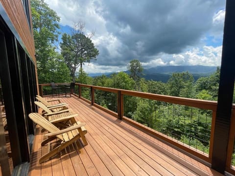 Balcony/Terrace, Mountain view
