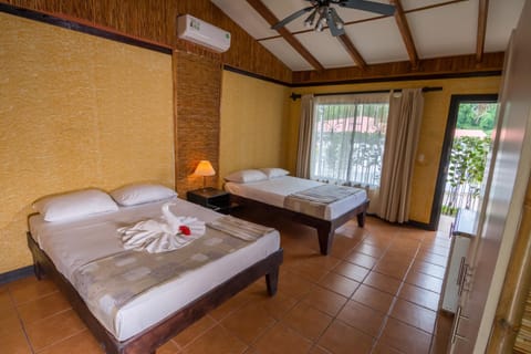 Pacific Paradise Resort Hotel in Quepos