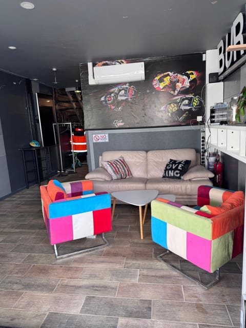 Seating area
