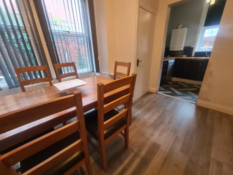 Modern Comfortable 3 and 4 Bed Houses Apartment in Sunderland