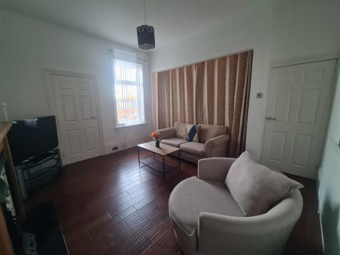 Modern Comfortable 3 and 4 Bed Houses Apartment in Sunderland