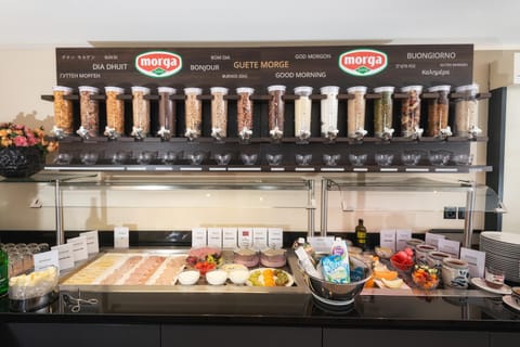 Breakfast, Buffet breakfast