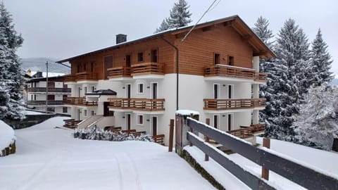 Property building, Winter