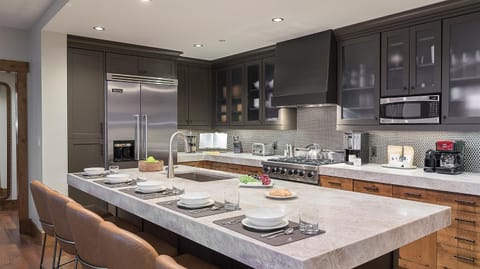 One Steamboat Place #419 Mount Zirkel Apartment in Steamboat Springs