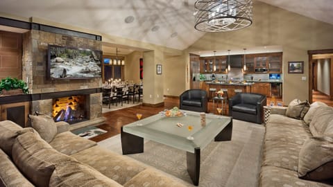 One Steamboat Place #701 Flat Tops Peak Penthouse Apartment in Steamboat Springs