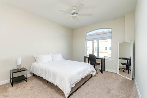 Bed, Seating area, Bedroom