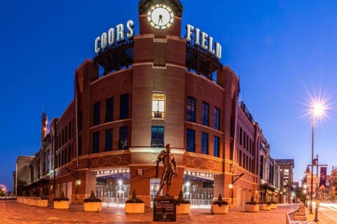 Sleepover in Centennial Big Backyard Pets Welcome House in Centennial