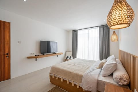 Lovely Nyanyi 2 - 2BR Private Pool Villa in Nyanyi Near Nuanu Villa in Kediri