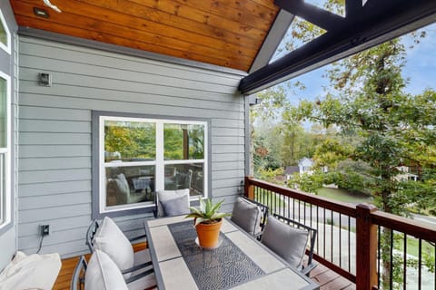 Whispering Reeds House in Lake Junaluska