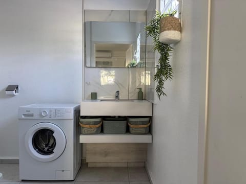 Casa Montebello Apartment in Les Abymes