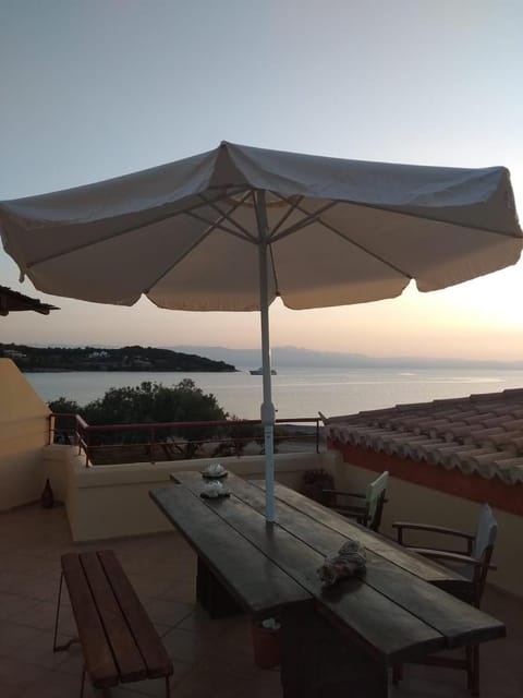 Patio, Summer, On site, Mountain view, Sea view, Sunset