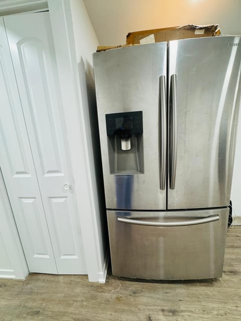 Peaceful Pilsen Garden Apt Apartment in Lower West Side