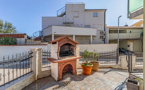 BBQ facilities, Balcony/Terrace