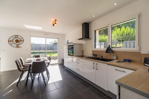 Ty Menez - Maison neuve proche commerces et plages House in Plérin