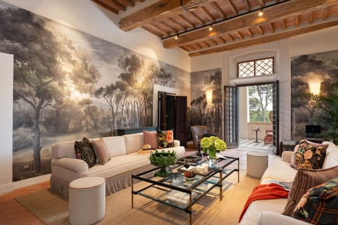 Communal lounge/ TV room