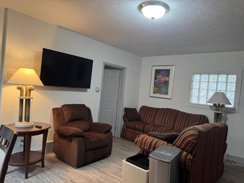 Downtown, 3-bedroom, 3-bathroom Apartment in Colorado Springs