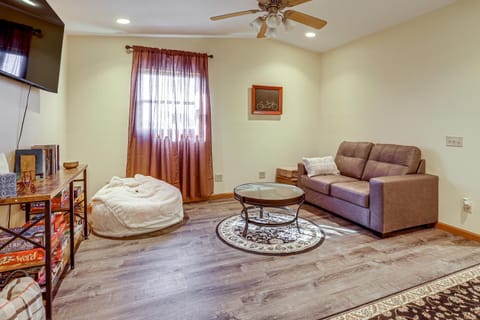 1 Mi to Main St! Family Farmhouse in West Unity House in Ohio