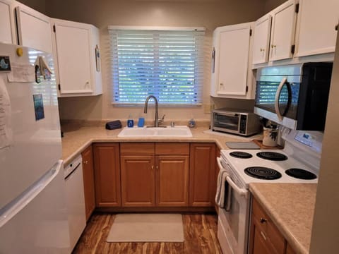 Keauhou Palena Condo- Golf Course Views & Beach Access House in South Kona