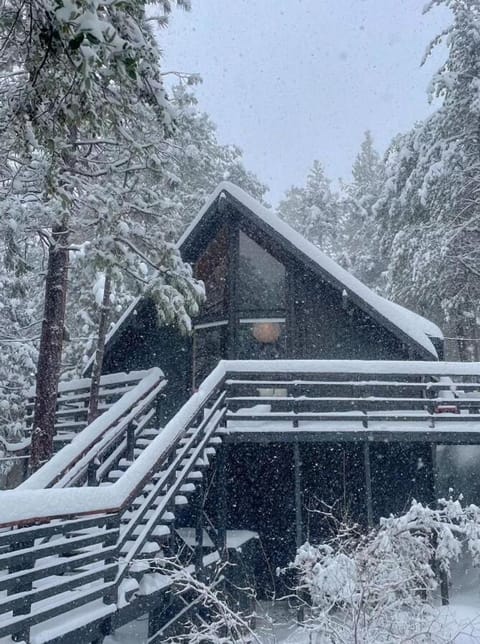The Dusk House - An Idyllwild A-Frame House in Idyllwild-Pine Cove