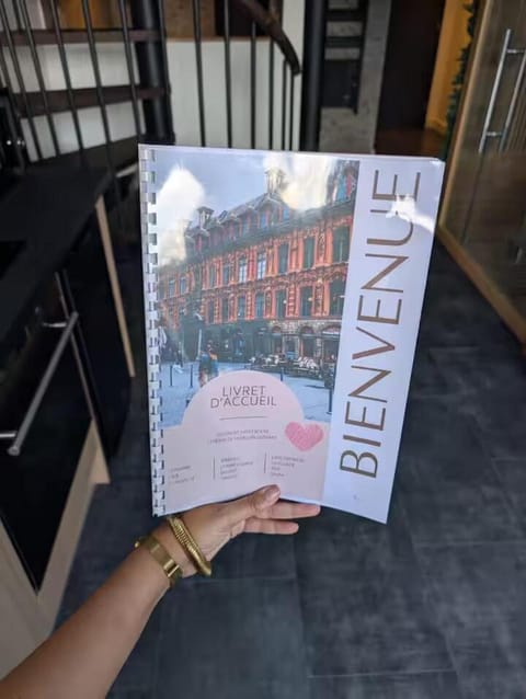 3 appartements uniques - 1 avec sauna balnéo - Parking privé inclus Apartment in Villeneuve-d'Ascq