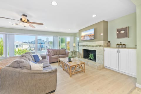 Salt & Sand II House in Balboa Peninsula