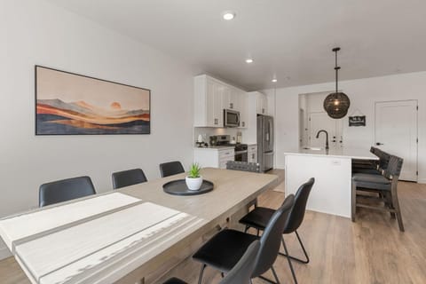 Long Drive townhouse House in Washington