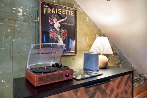 Historic Loft Retreat N Downtown Knoxville Apartment in Knoxville