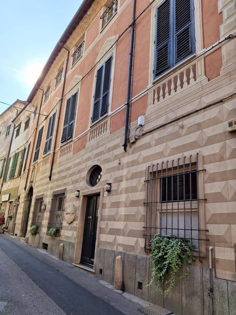 Property building, Street view