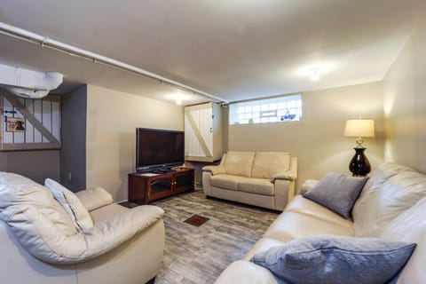 Walk to University of Cincinnati Historic Home! House in Cincinnati