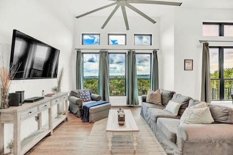 TV and multimedia, Living room, Seating area