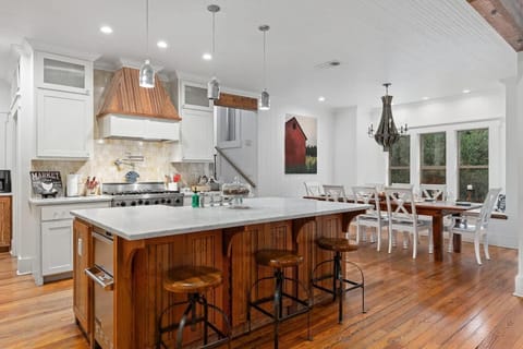 Kitchen or kitchenette, kitchen