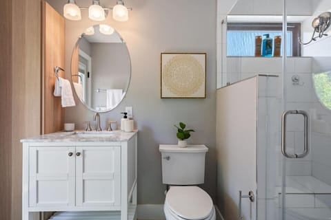 5BR Hill Country Pool Retreat Fire Pit Apartment in Rio Grande