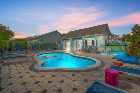 Pool view, Swimming pool