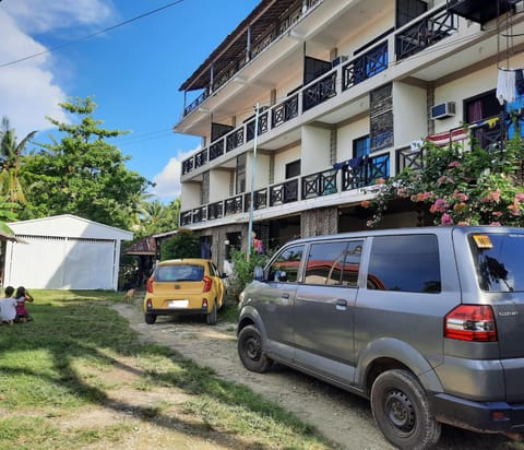 Stanley House Seaview Apartments Bed and Breakfast in Panglao